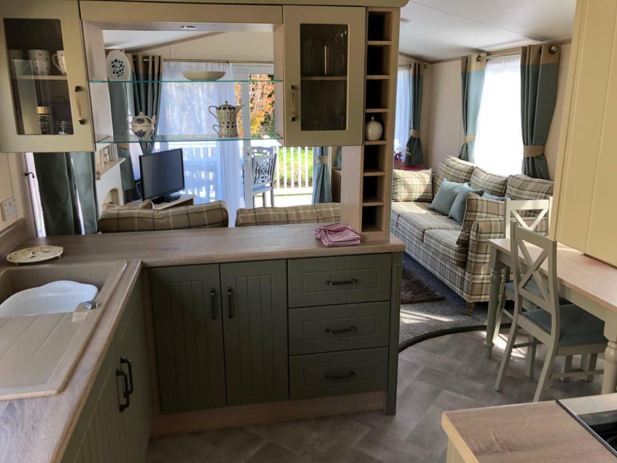 Deluxe Riverside Static Caravan Чеддар Екстер'єр фото