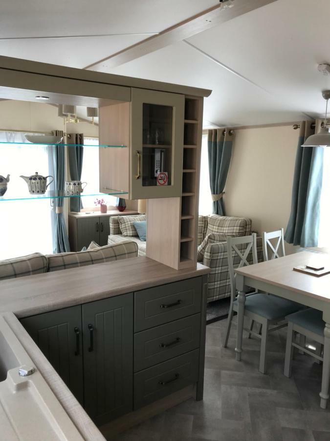 Deluxe Riverside Static Caravan Чеддар Екстер'єр фото